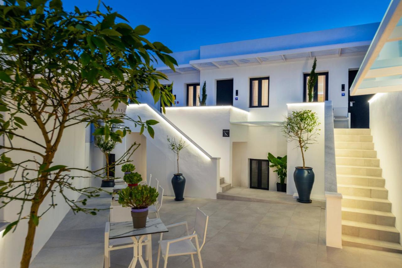 Central Boutique Hotel By Naoussa Hills Adults Only Buitenkant foto