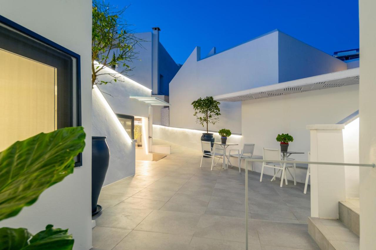 Central Boutique Hotel By Naoussa Hills Adults Only Buitenkant foto